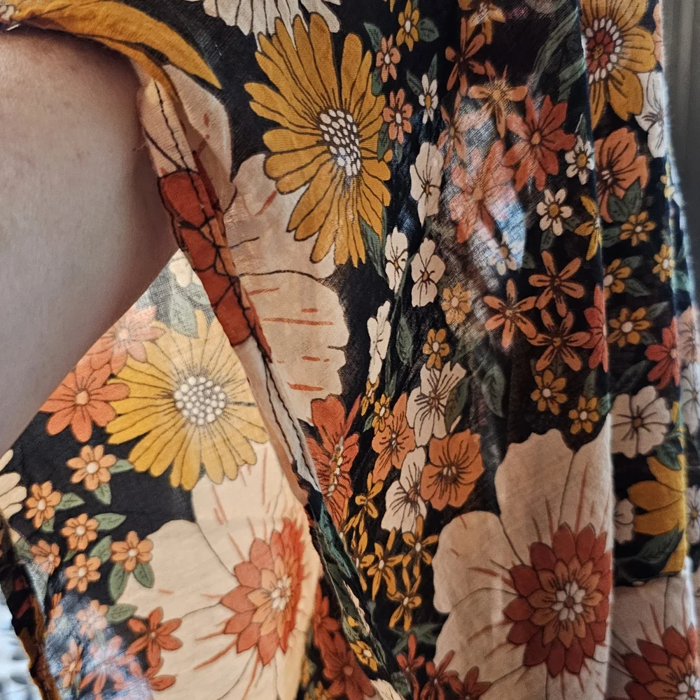 NATURAL LIFE Floral Blouse with Orange and Black MED/LARGE per Label - Picture 4 of 4